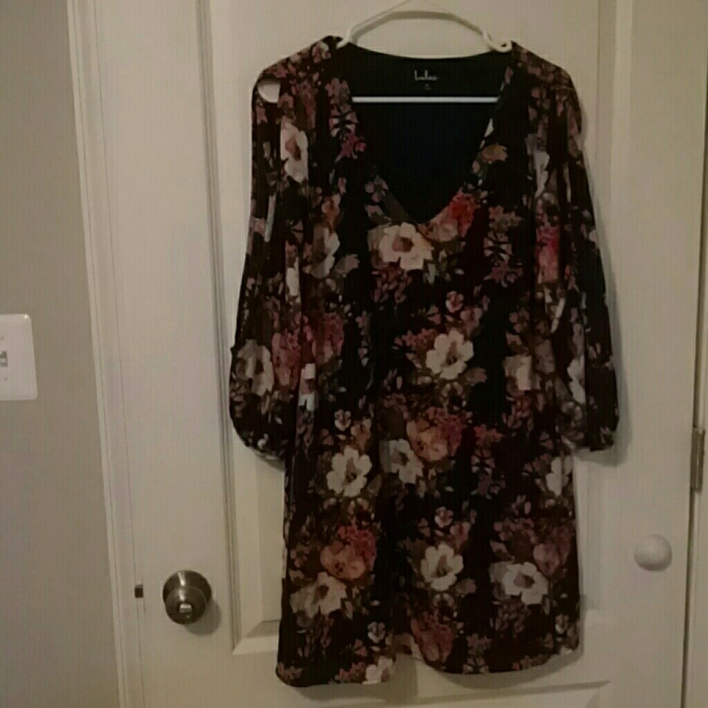Floral dress/long floral top